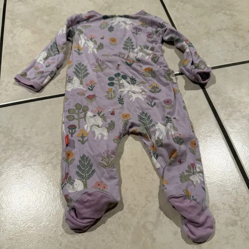 Magnetic Me NEWBORN Magnetic Footie